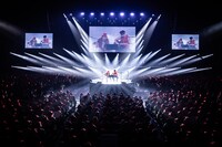 「赤えんぴつ in 武道館」2月9日公演より。（Photo by RyuyaAmao）