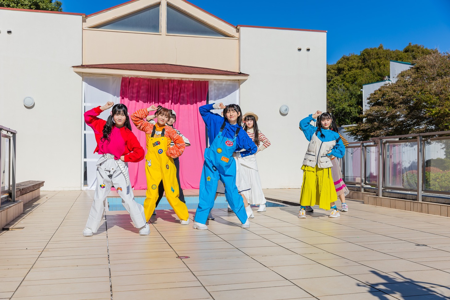 いぎなり東北産「沼れ！マイラバー」ミュージックビデオのメイキング写真。