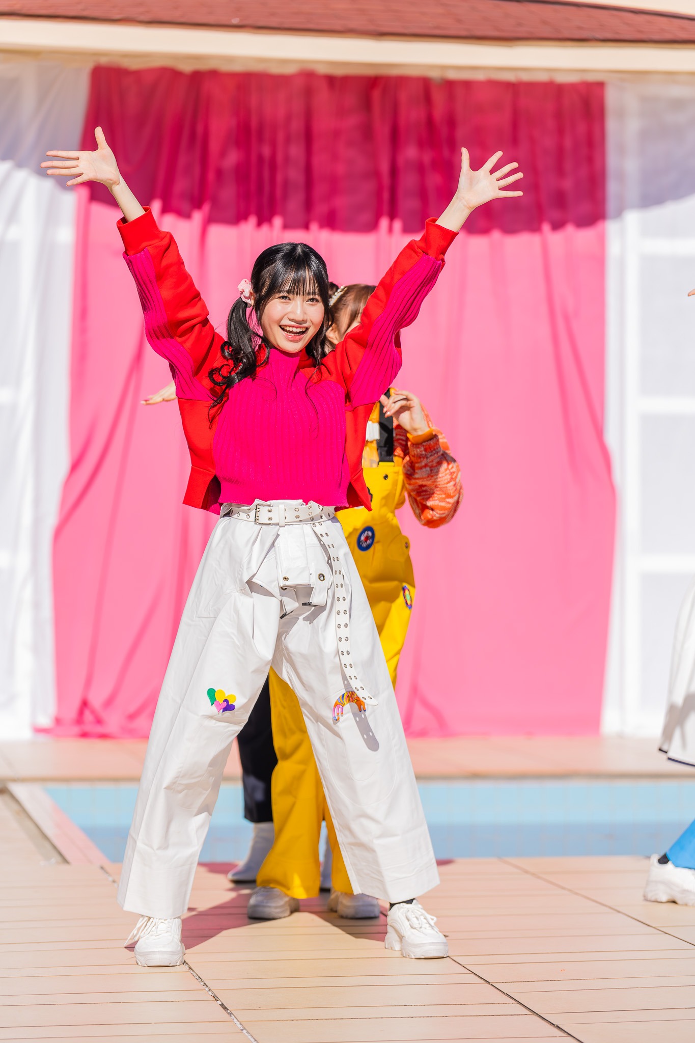 いぎなり東北産「沼れ！マイラバー」ミュージックビデオのメイキング写真。