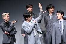 「一番やわふわなメンバー」について話したい木全翔也（中央）。