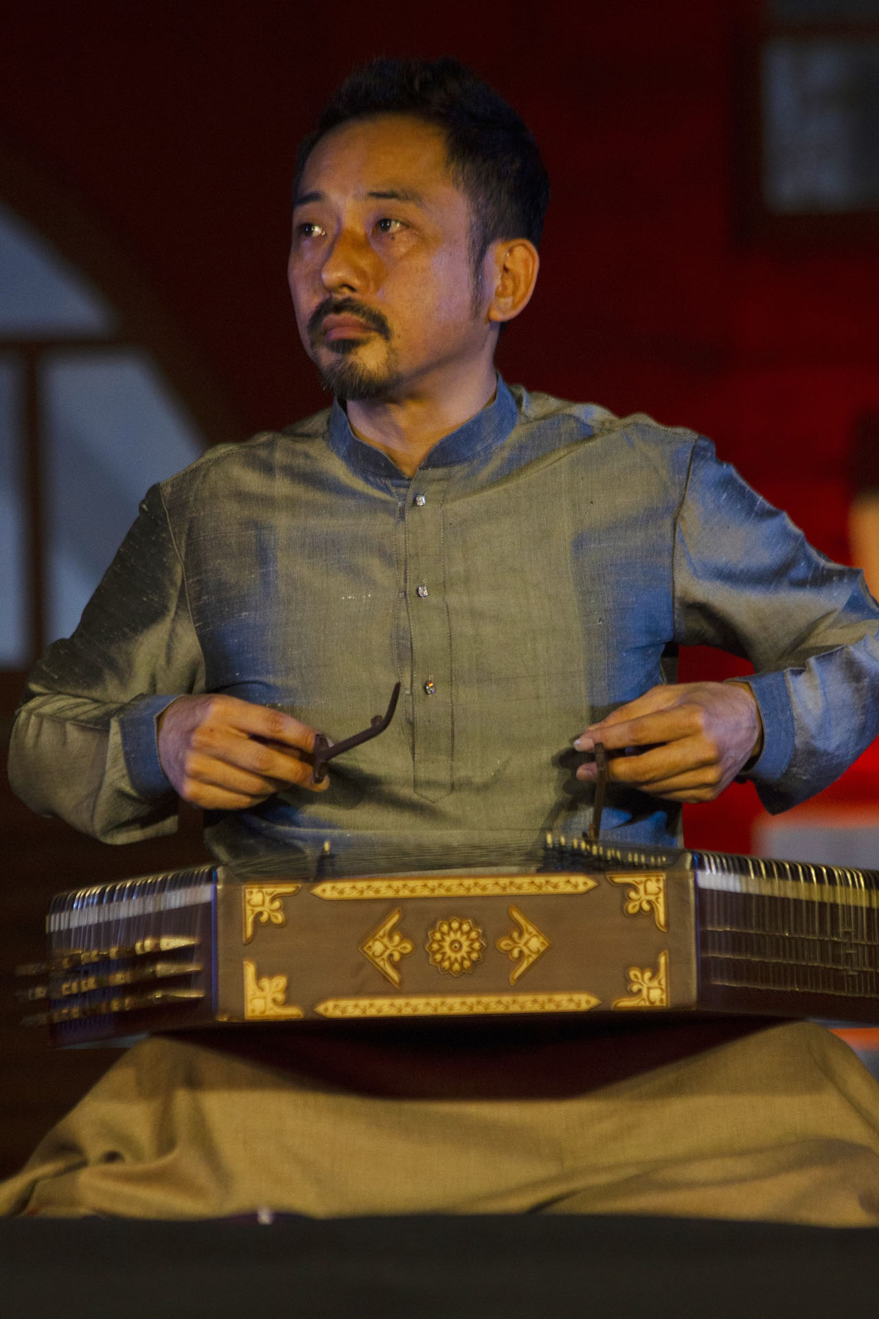 新井孝弘