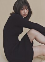 乃木坂46 5期生 写真集「あの頃、乃木坂にいた」インタビューページより冨里奈央。（Photo by Sakai De Jun）