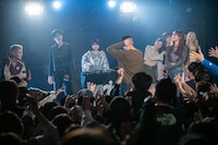 感極まって後ろを向くmalik。