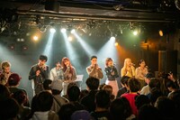 「NEW WORLD」を披露するLS8。