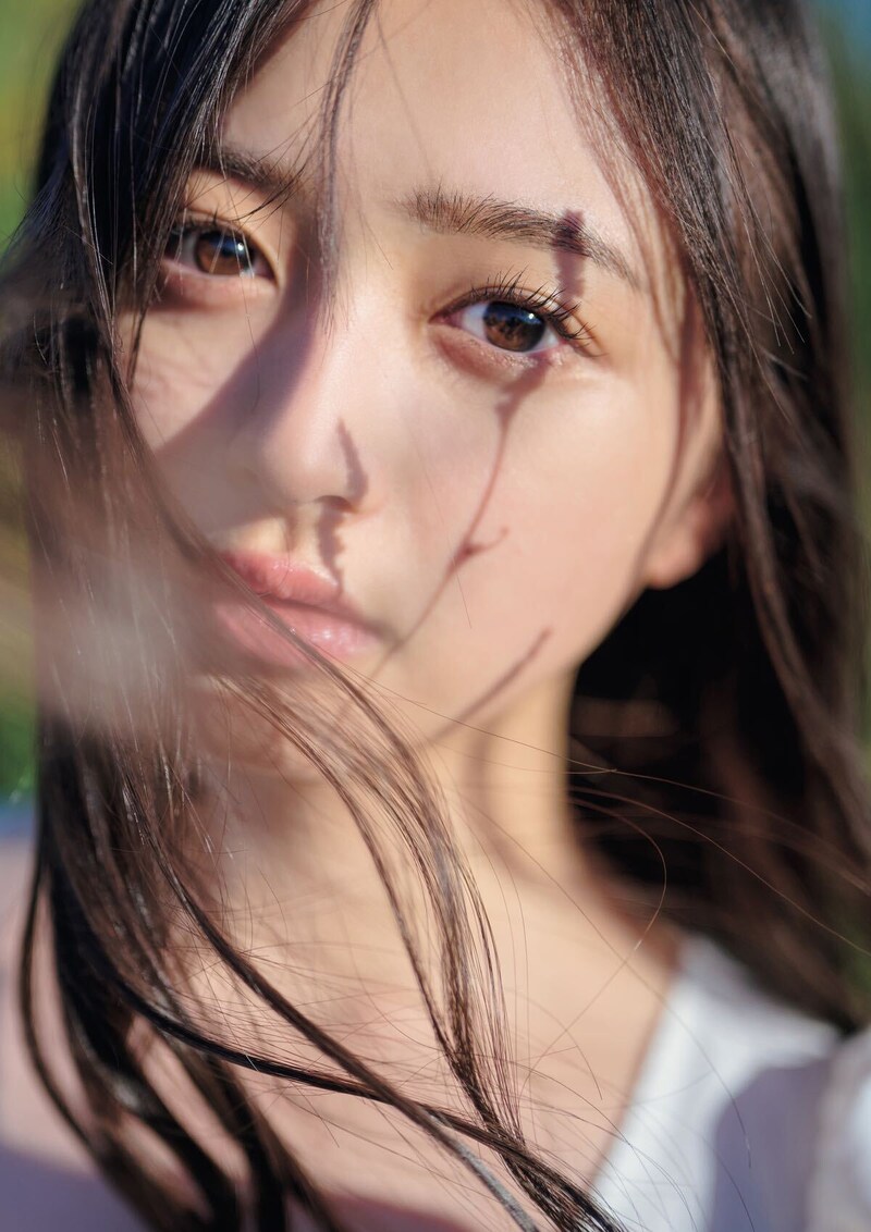 乃木坂46 5期生 写真集「あの頃、乃木坂にいた」より井上和。（撮影：花盛友里）