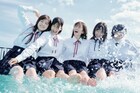 乃木坂46・5期生の年少組がプールサイドで笑顔