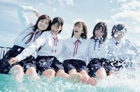 「あの頃、乃木坂にいた」先行カット。(c)マガジンハウス