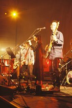 くるりと畳野彩加。（撮影：池野詩織）