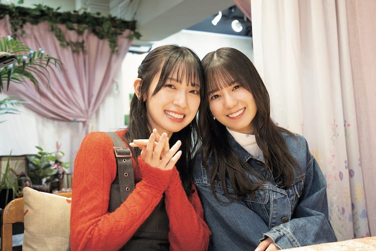 日向坂46金村美玖＆小坂菜緒、中華街で占いに興じる（コメントあり 