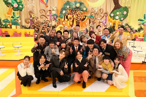 「深夜のハチミツ」集合写真 （c)フジテレビ