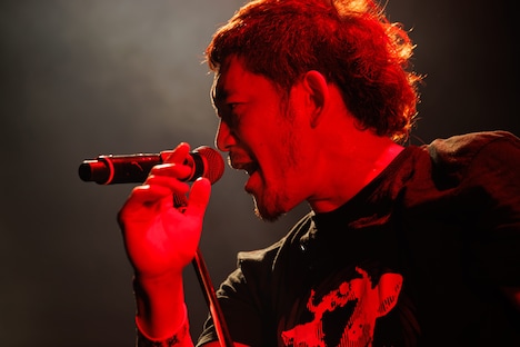 TOSHI-LOW（Vo / BRAHMAN）（Photo by Tsukasa Miyoshi ［Showcase］）