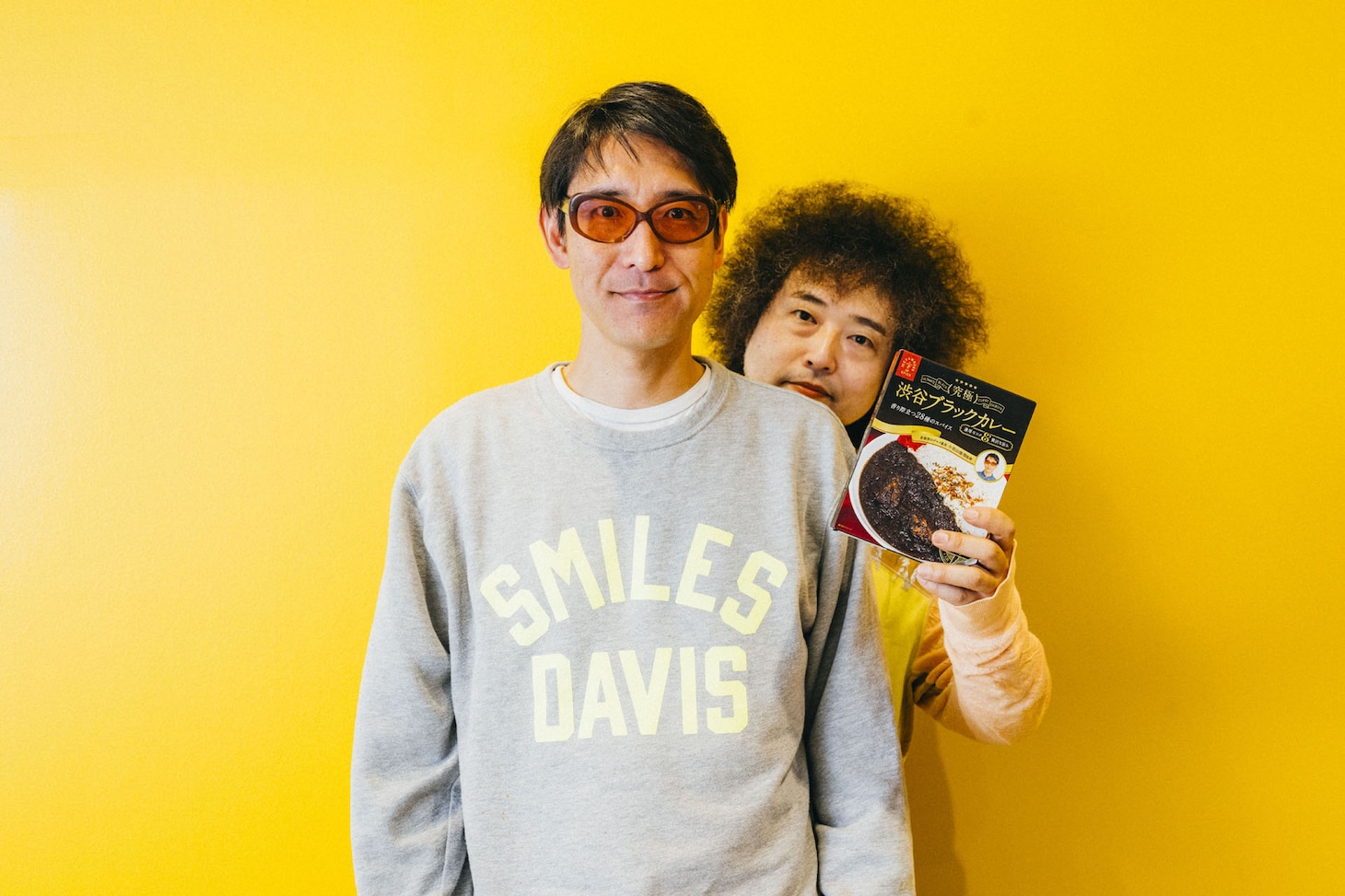 左から小宮山雄飛、U-zhaan。