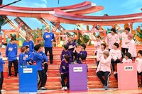 左からSUPER★DRAGON、Lienel、超特急。