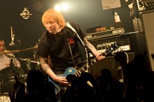 横山健（Vo, G / Ken Yokoyama）（撮影：半田安政）