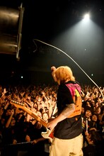 横山健（Vo, G / Ken Yokoyama）（撮影：半田安政）