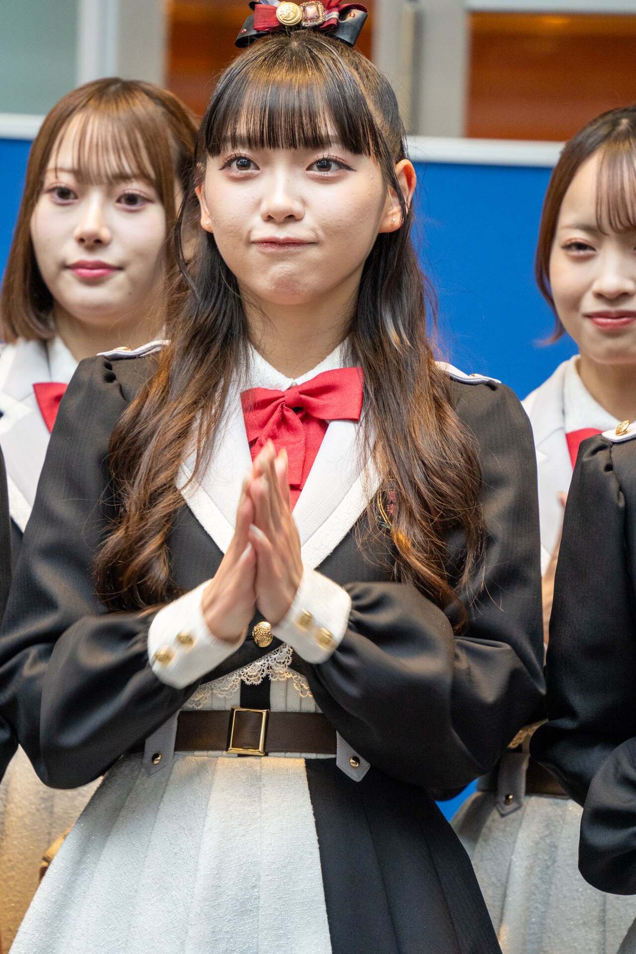 籾山ひめり - 高嶺のなでしこ、歌舞伎町で雨の野外ライブ！村重
