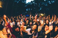 「CAMPASS」の風景。