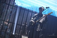 TAKU INOUE（撮影：鳥居洋介）(c)VIA / TOY'S FACTORY (c)2016 COVER Corp.