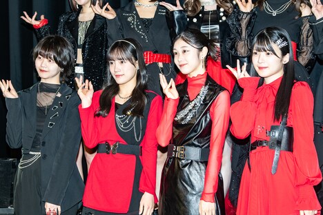“リトルキャメリアン”の福田真琳、河西結心、八木栞、豫風瑠乃(左から)。