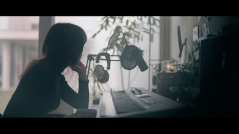 マツダ「心よ走れ。感動」編より。