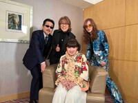 THE ALFEEと黒柳徹子。 (c)日本テレビ