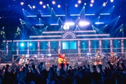 「NHK MUSIC SPECIAL『サザンオールスターズ ～シン・ニッポンの“馬鹿でごめんよ”ライブSP完全版～』」より。