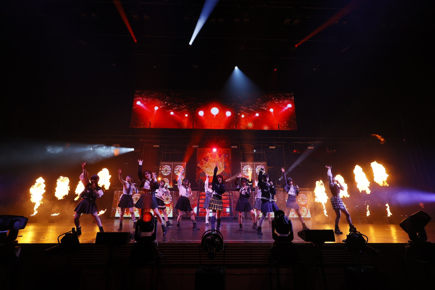 「≒JOY 2nd ANNIVERSARY PREMIUM CONCERT」の様子。(c)YOANI / ソニー・ミュージックレーベルズ