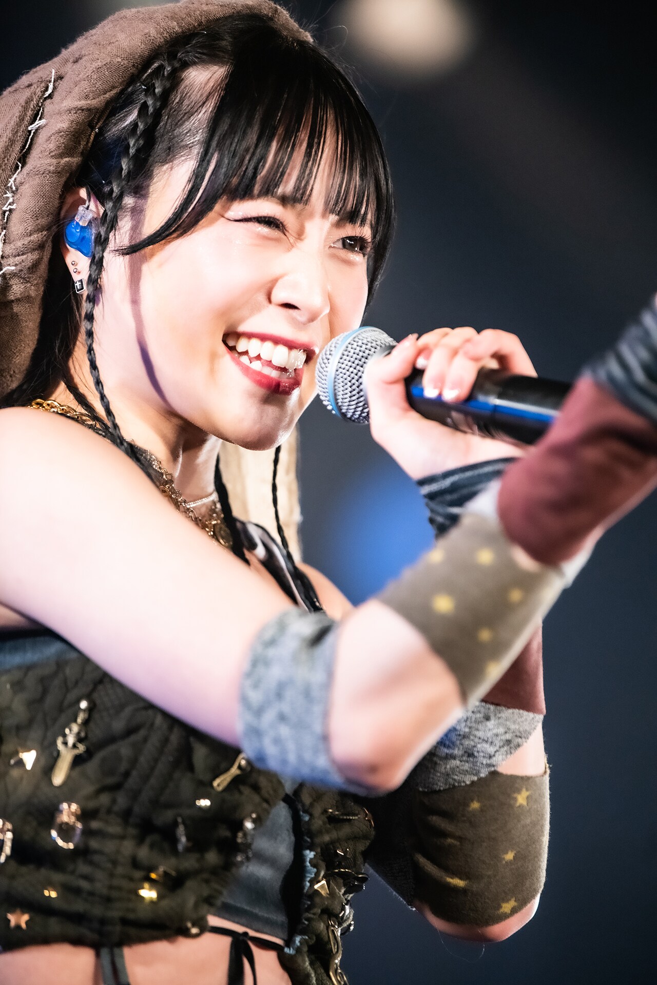 汐見まとい - yosugala、デビューの地LIQUIDROOMを超満員に「みんなと