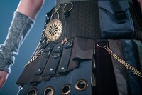 細かいディテールまで作り込まれた新衣装。