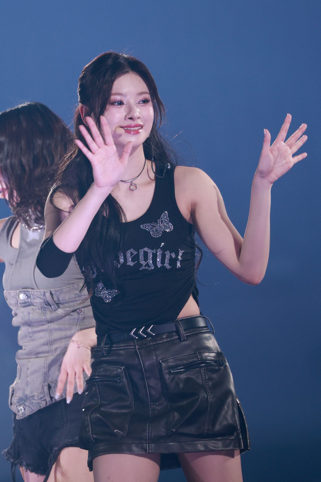 イロン（EVERGLOW）