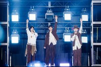 SHINee（撮影：石井亜希［田中聖太郎写真事務所］）
