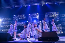 「CRYSTAL DROP」を初披露するエビ中。