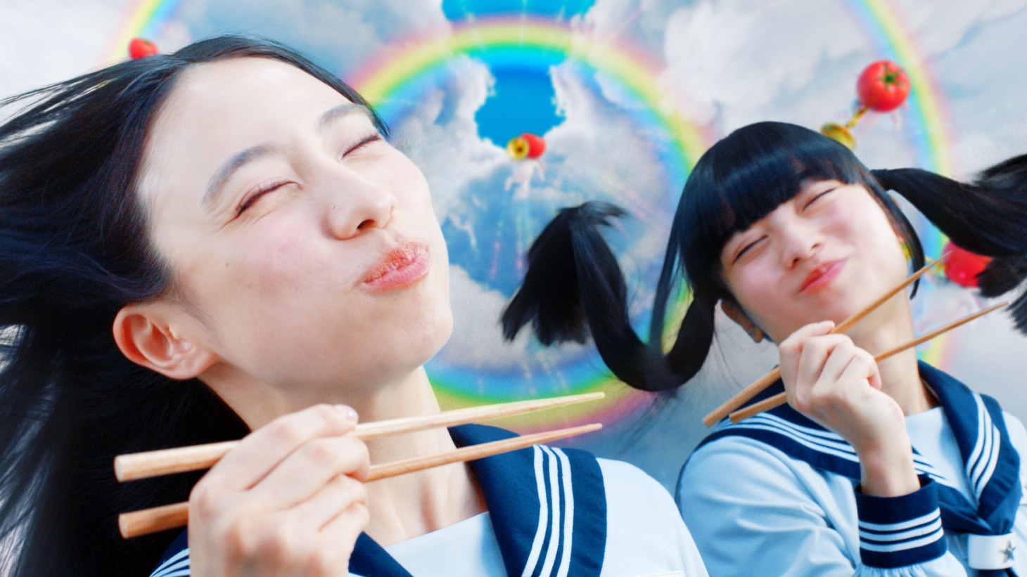 テレビCM「はみ出していく」編より。