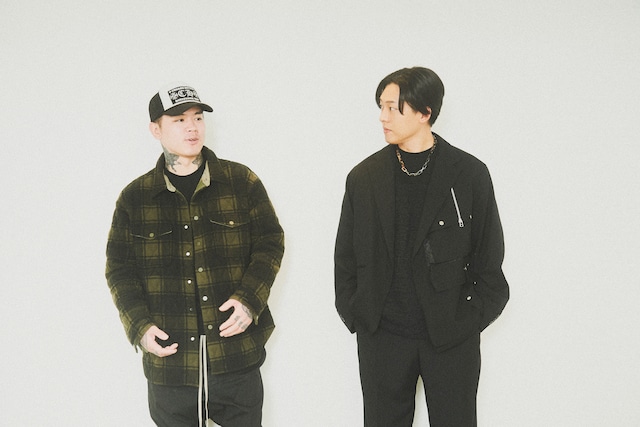 左からT-Pablow、KEN THE 390。