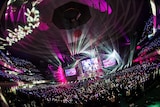 「和楽器バンド 大新年会2024 日本武道館 ~八重ノ翼~」の様子。(撮影:KEIKO TANABE、上溝恭香)