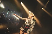 ano（撮影：鳥居洋介）