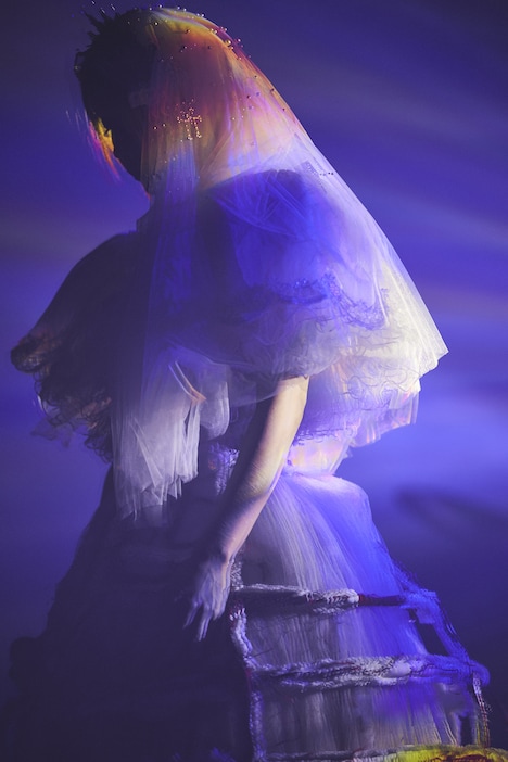 ano（撮影：鳥居洋介）