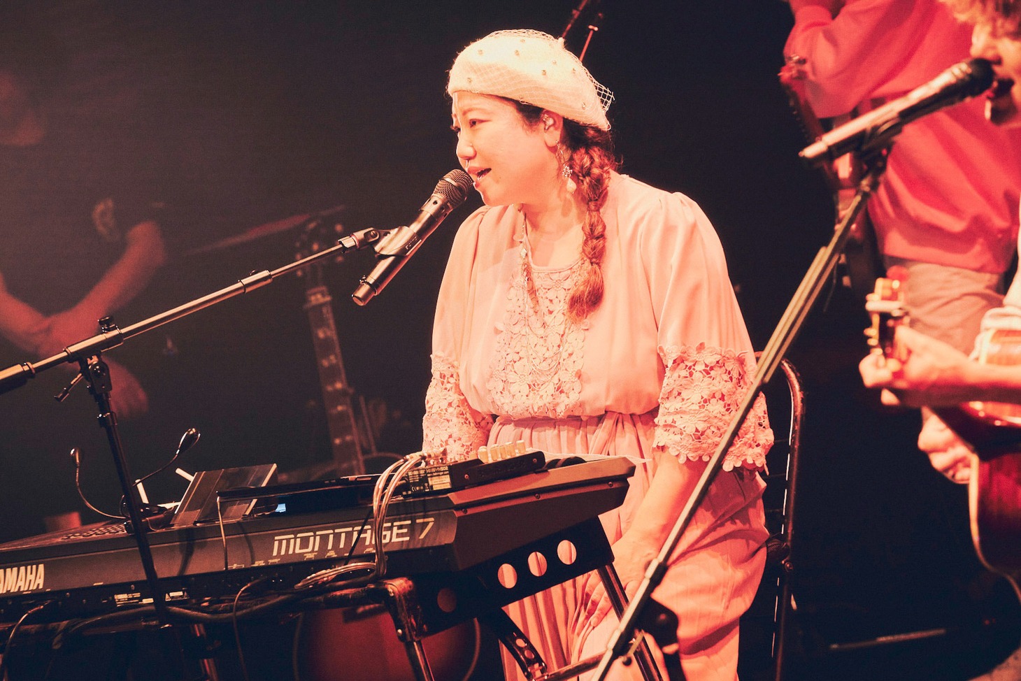 仲宗根泉（Key, Vo）（Photo by Tetsuya Yamakawa）