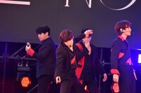 「NOT OKAY」ステージより。