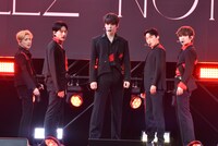 「NOT OKAY」ステージより。