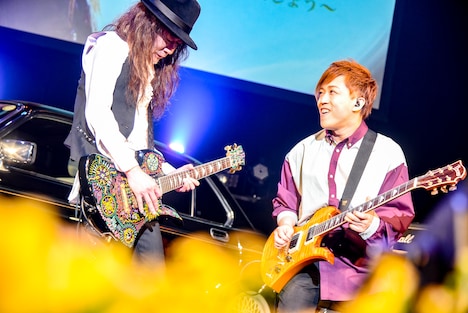 PATA（X JAPAN）と並ぶCUTT。