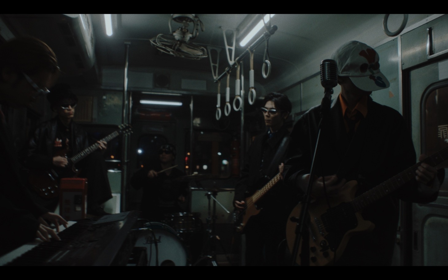 WurtS「SF東京」ミュージックビデオより。