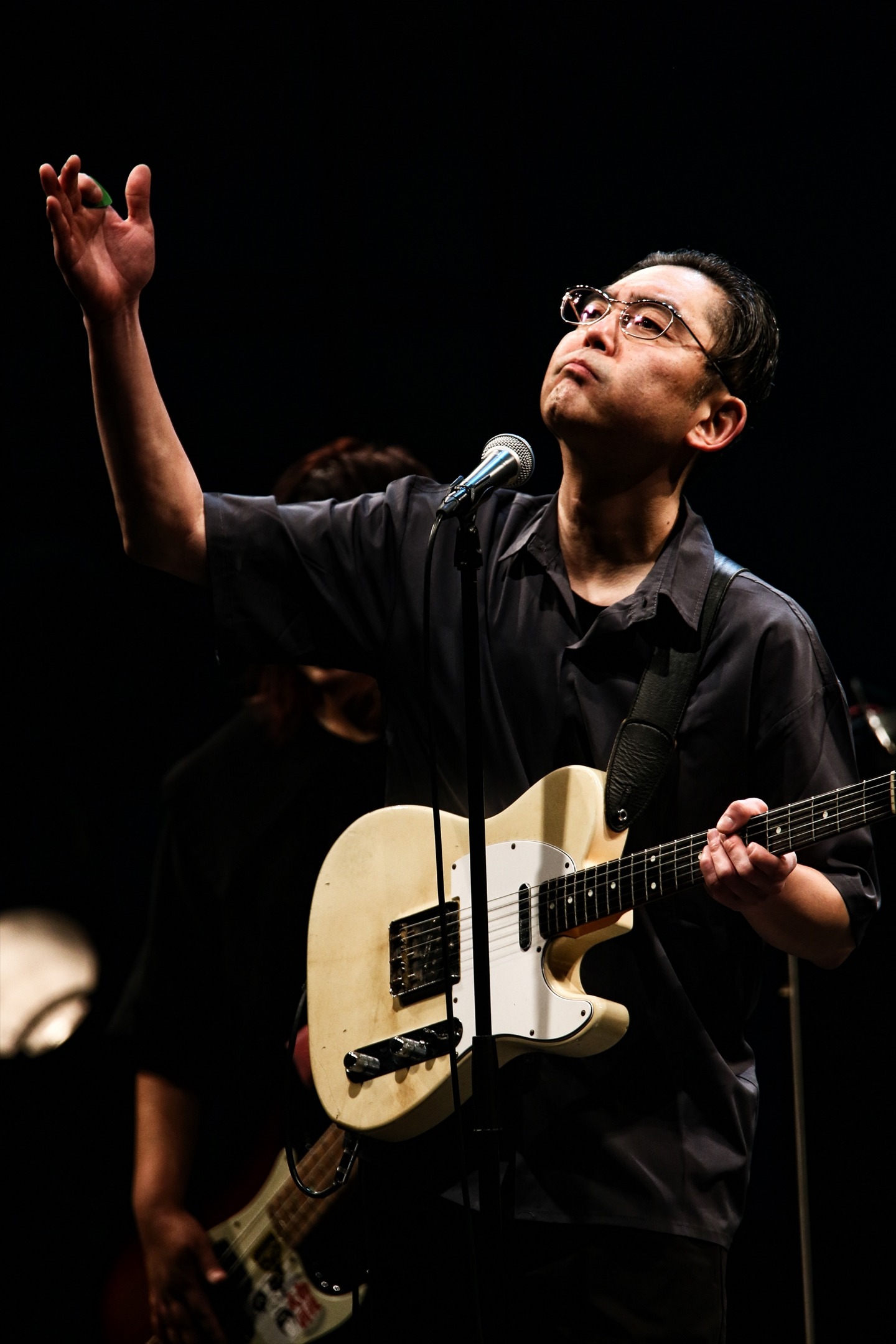 向井秀徳（Vo, G）（撮影：菊池茂夫）
