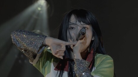 BiSのライブ映像よりヒューガー。