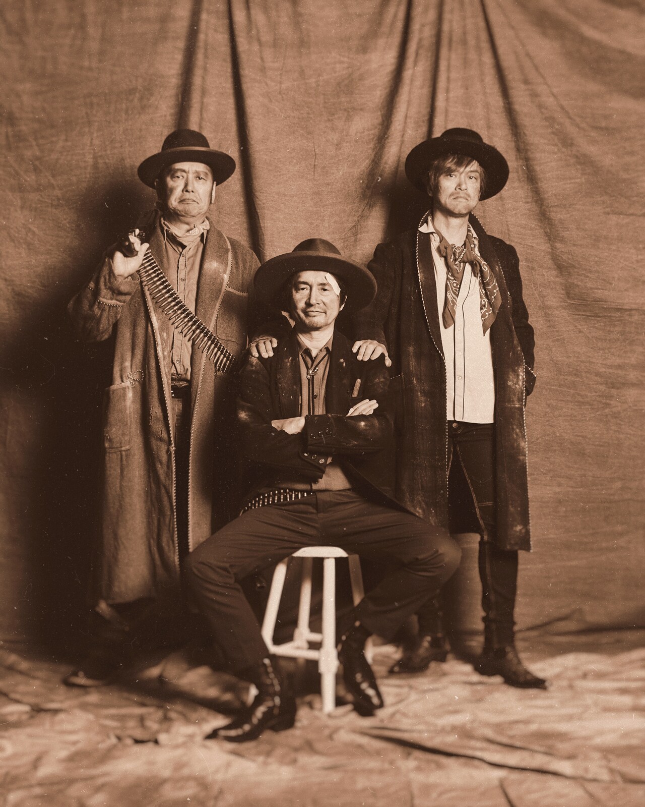 怒髪天が新ビジュアル公開、西部開拓時代を思わせるMVも