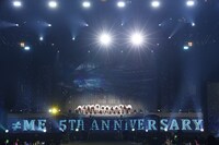 「≠ME 5th ANNIVERSARY PREMIUM CONCERT」の様子。(c)YOANI