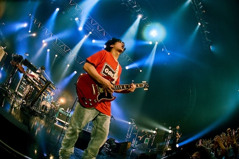 はっとり（Vo, G）（撮影：酒井ダイスケ）