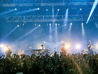 マカロニえんぴつ「マカロックツアーvol.17 ～思ひ出いっぱい☆地元へ帰ろう編～」神奈川・KT Zepp Yokohama公演の様子。（撮影：酒井ダイスケ）