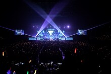 仲村宗悟によるライブの様子。(c)オダイバ!!超次元音楽祭2024