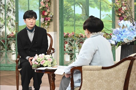 左から森山直太朗、黒柳徹子。(c)テレビ朝日